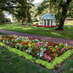 Cindy-Napier-Greenbrier-SpringHouse3